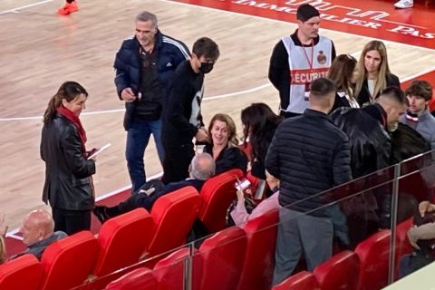 Πήγε να μπει στο παρκέ να πανηγυρίσει ο Παύλος Junior Γιαννακόπουλος!!!