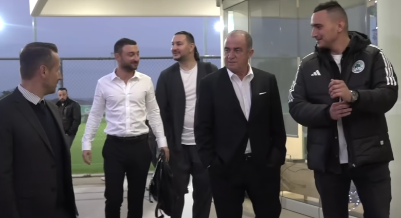 Πολυμελές το staff του Τερίμ με μπόλικη επικοινωνία…