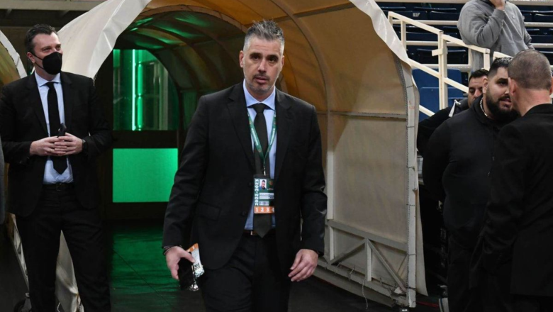 Κοντός στους διαιτητές: «Σήμερα γράψατε ιστορία!»