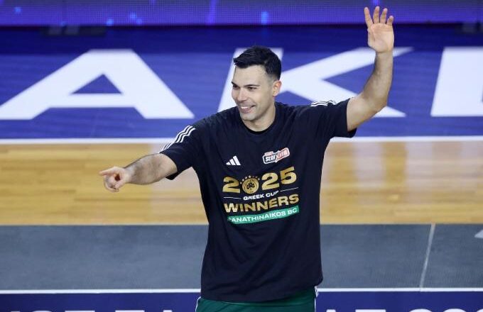 Σλούκας: «Από αύριο το ξεχνάμε και συνεχίζουμε στην Ευρωλίγκα»
