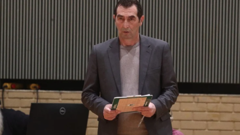 Στο πλευρό του Ανδρεόπουλου και των παικτών του!