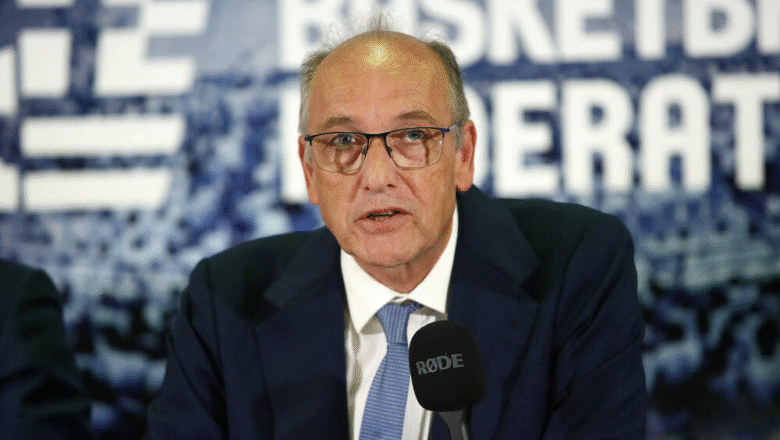 Σφύρα σφύρα κάποια στιγμή θα τους λύγιζαν