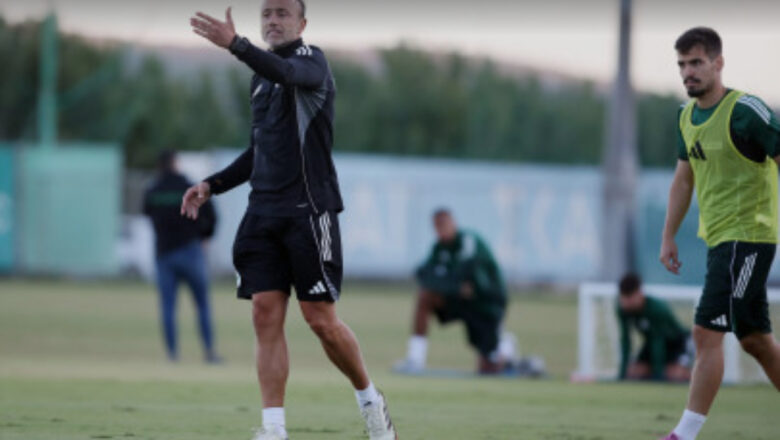 Προπόνηση με Μπακασέτα, Σιώπη και Σβιντέρσκι