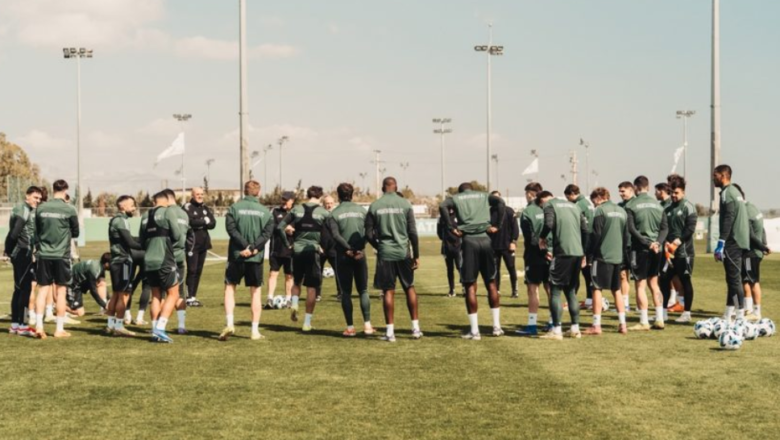 H αποστολή για το ματς με τον Λεβαδειακό