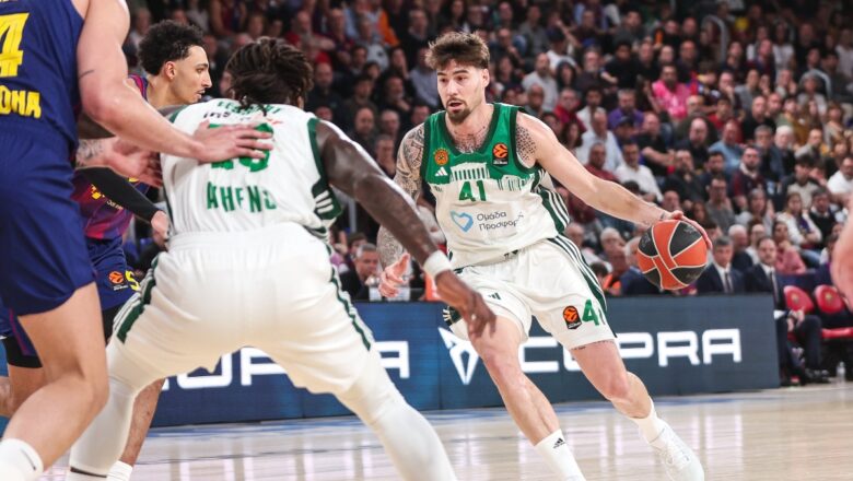 Όταν είναι συγκεντρωμένος δεν βλέπει κανέναν!