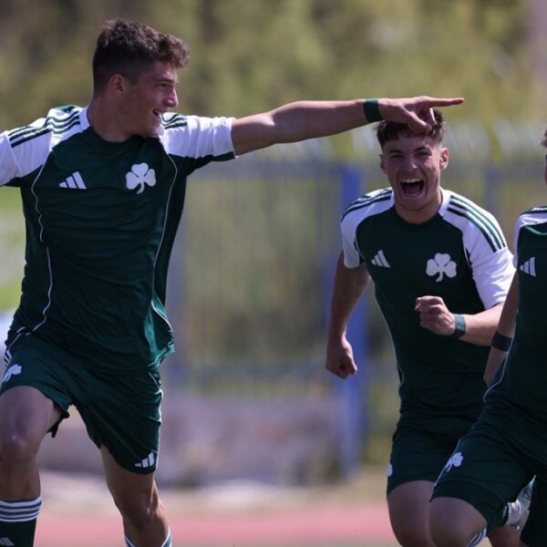 Aγκαλιά με το πρωτάθλημα η Κ17!